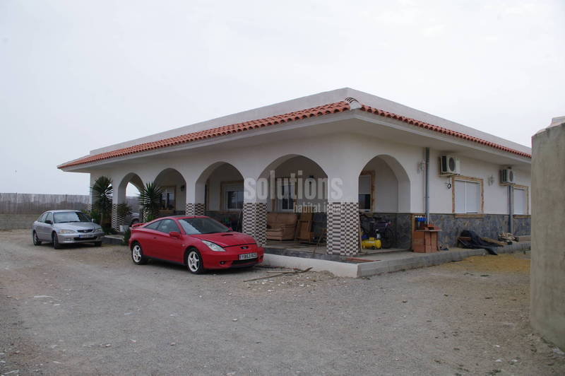 Villa te koop in Zurgena, Almería