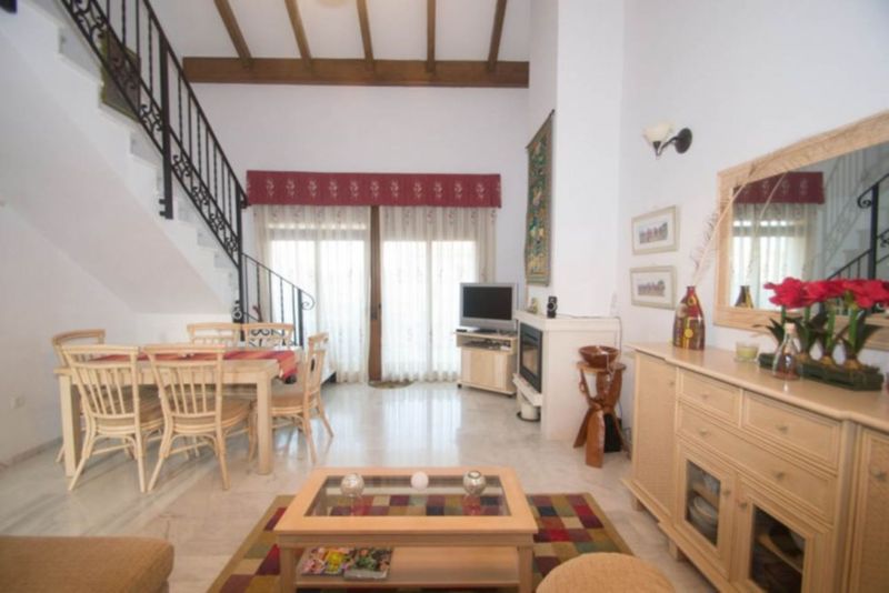 ST1002: Duplex à vendre dans Algorfa, Alicante