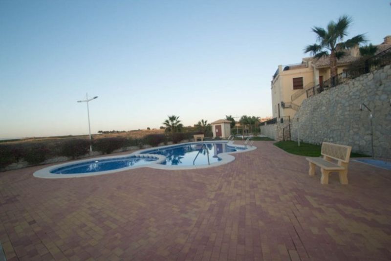 ST1002: Duplex à vendre dans Algorfa, Alicante