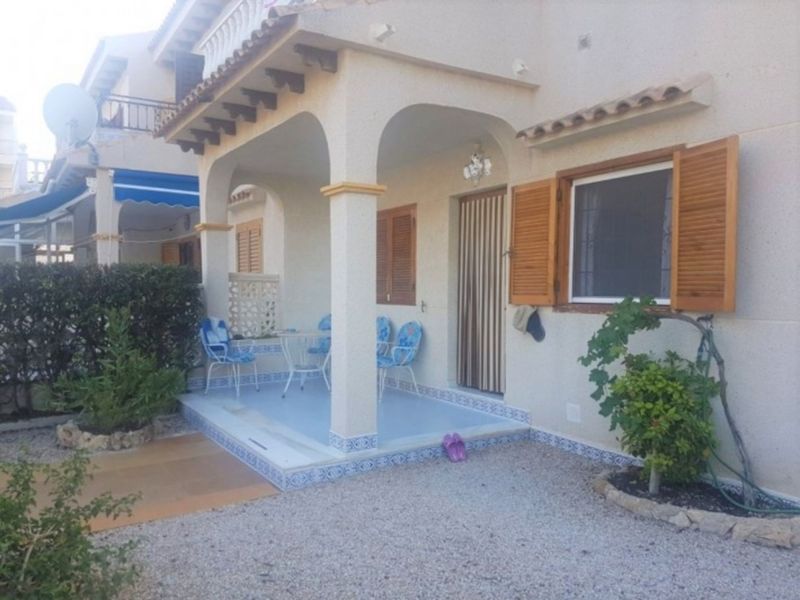 ST1027: Villa à vendre dans La Mata, Alicante