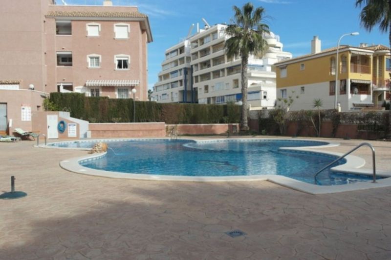 ST1028: Wohnung zu verkaufen im Torrevieja, Alicante