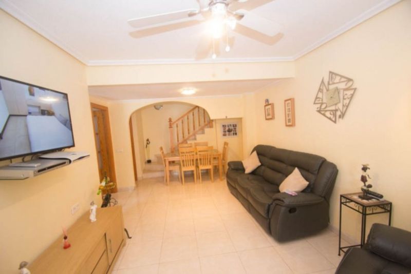 ST1031: Tweezijdig te koop in Orihuela Costa, Alicante