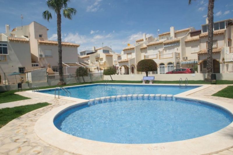 ST1031: Tweezijdig te koop in Orihuela Costa, Alicante