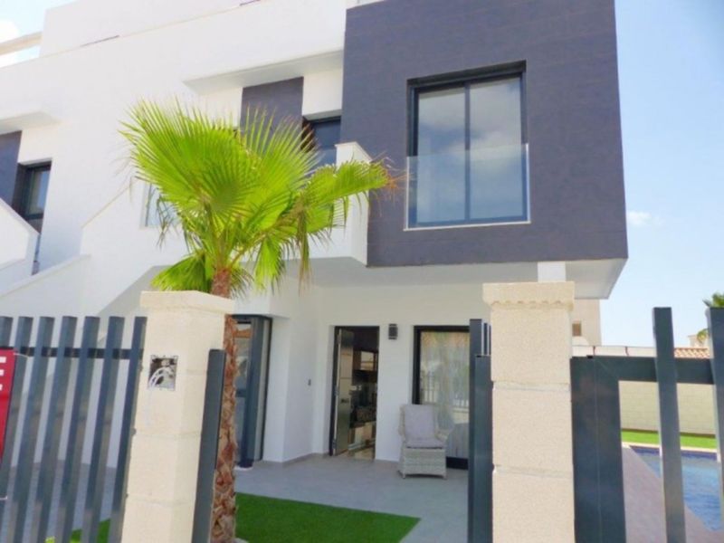 Tweezijdig te koop in Orihuela Costa, Alicante