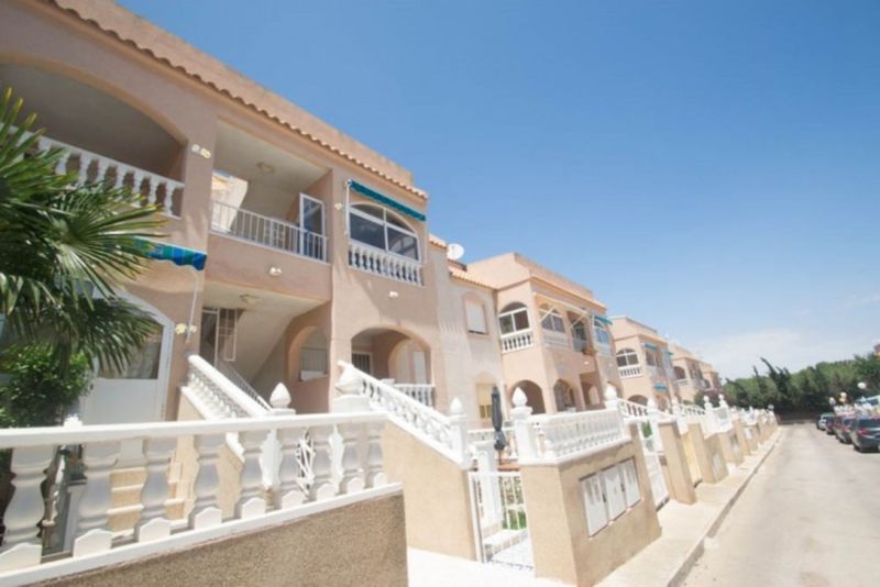 ST1045: Villa à vendre dans Torrevieja, Alicante