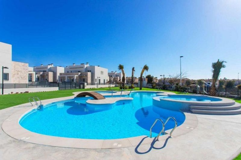ST1057: Villa à vendre dans Torrevieja, Alicante