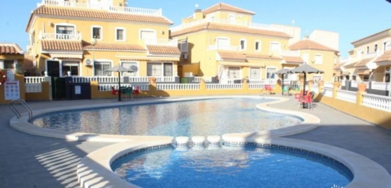 Tweezijdig te koop in Orihuela Costa, Alicante