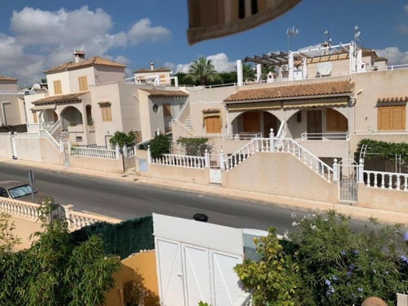 ST1070: Duplex à vendre dans Torrevieja, Alicante