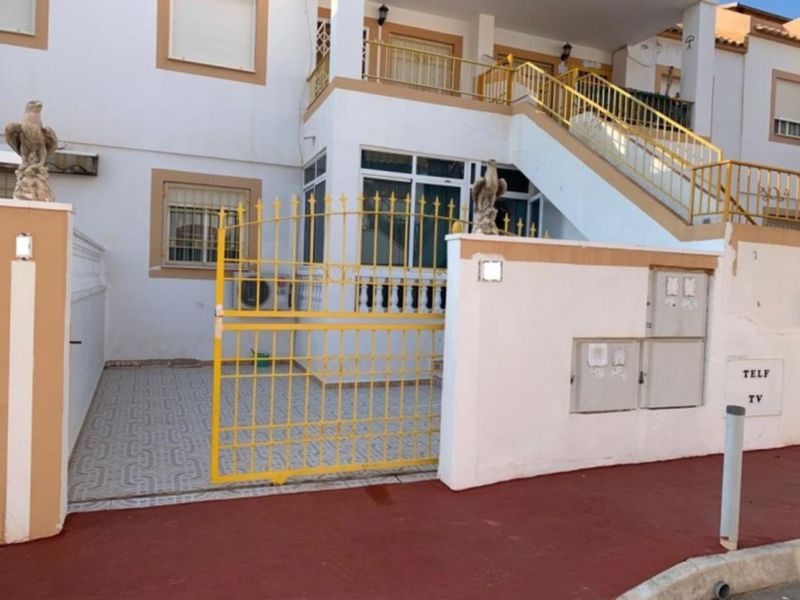 Villa à vendre dans Torrevieja, Alicante