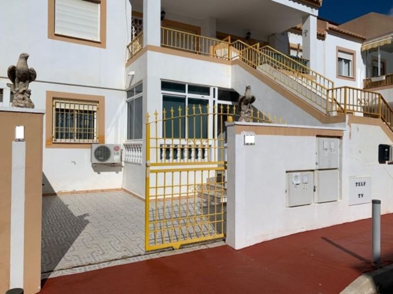 ST1072: Villa à vendre dans Torrevieja, Alicante