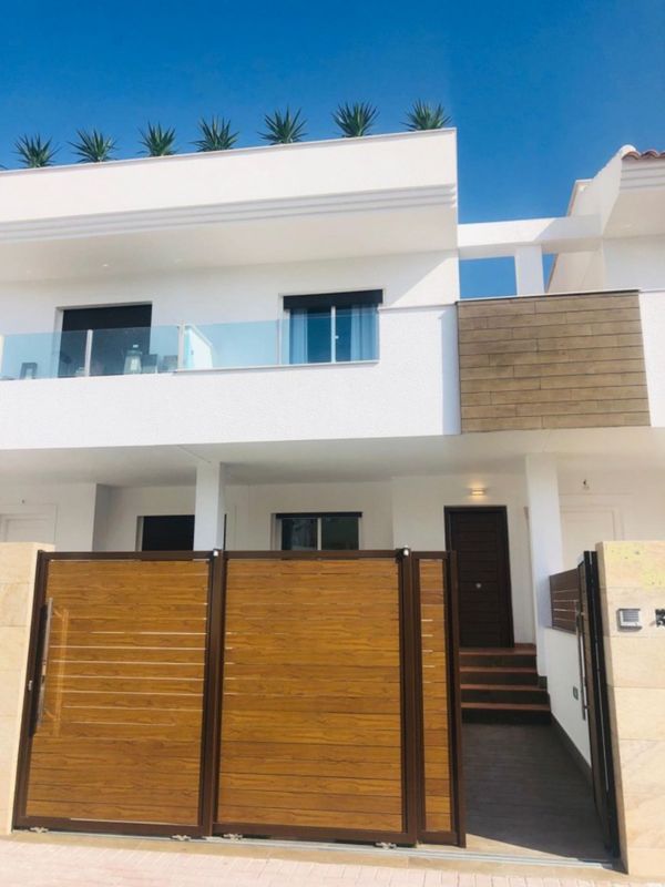 ST1101: Duplex à vendre dans Torrevieja, Alicante