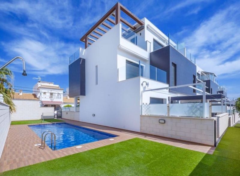 Villa te koop in Orihuela Costa, Alicante