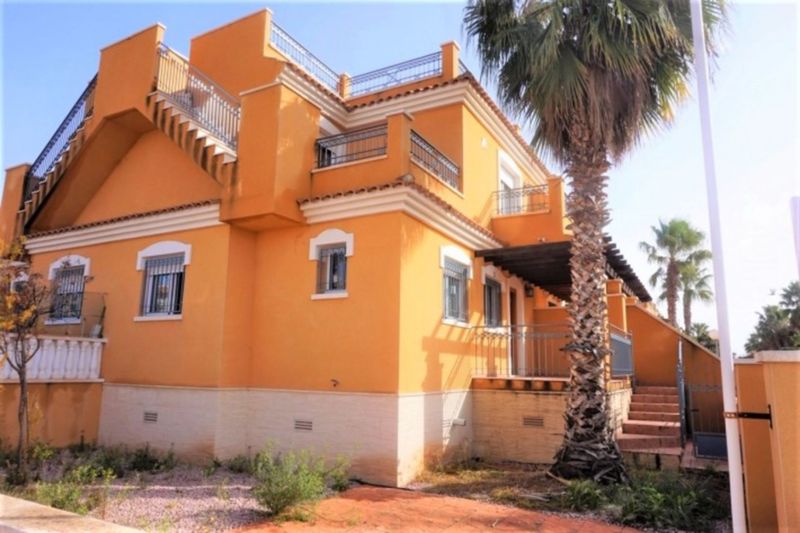 ST1128: Duplex for Sale in Torrevieja, Alicante