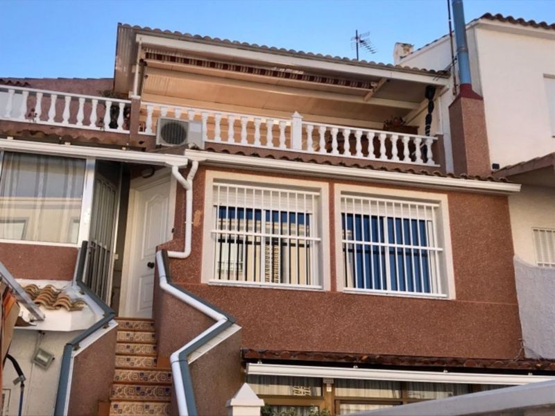 ST1134: Villa zu verkaufen im Torrevieja, Alicante