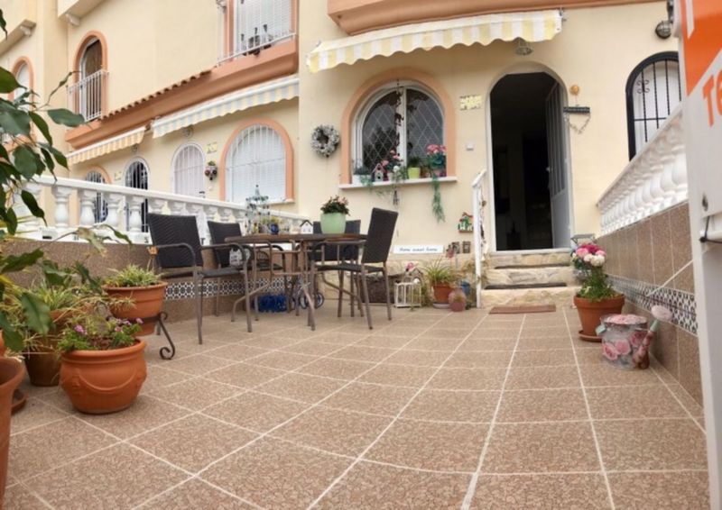 ST1140: Tweezijdig te koop in Orihuela Costa, Alicante