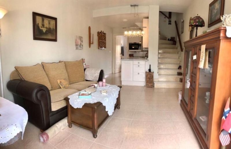 ST1140: Tweezijdig te koop in Orihuela Costa, Alicante