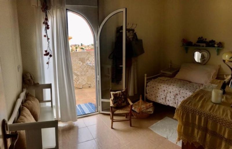 ST1140: Tweezijdig te koop in Orihuela Costa, Alicante