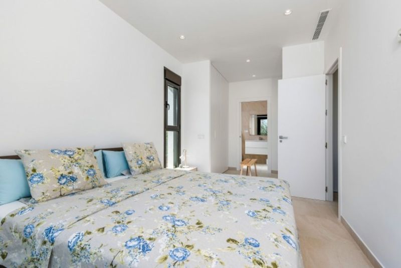 ST1158: Villa for Sale in Pilar De La Horadada, Alicante