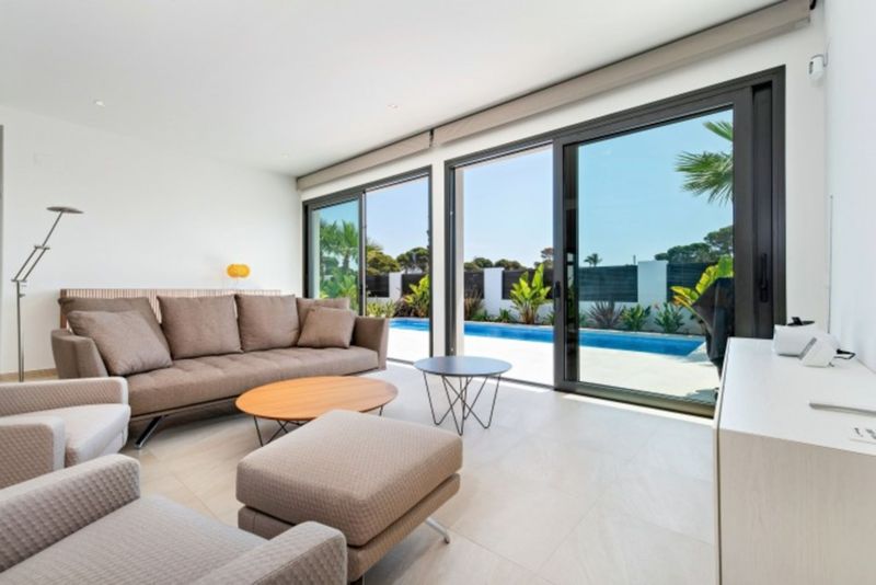 ST1158: Villa for Sale in Pilar De La Horadada, Alicante