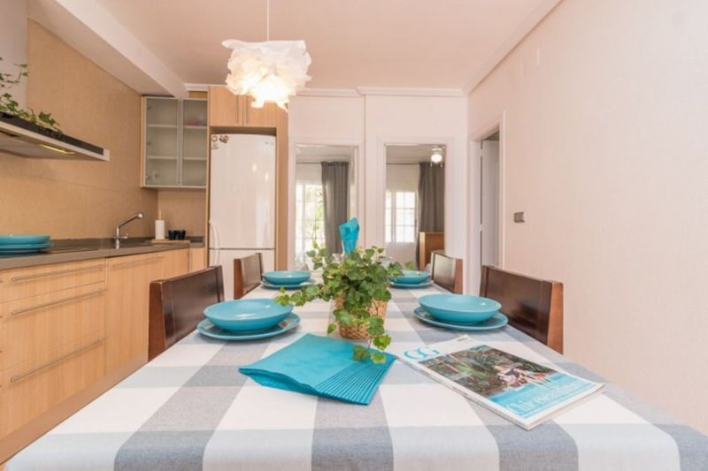 ST1160: Villa zu verkaufen im Torrevieja, Alicante
