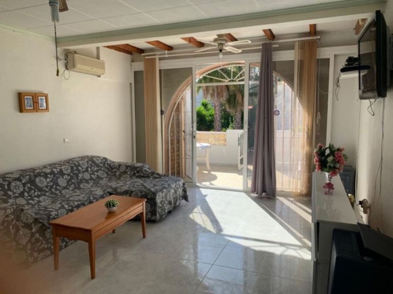 ST1162: Villa zu verkaufen im Torrevieja, Alicante