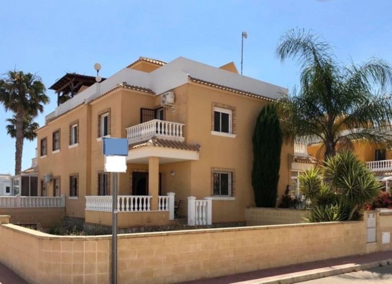 ST1172: Tweezijdig te koop in Ciudad Quesada, Alicante