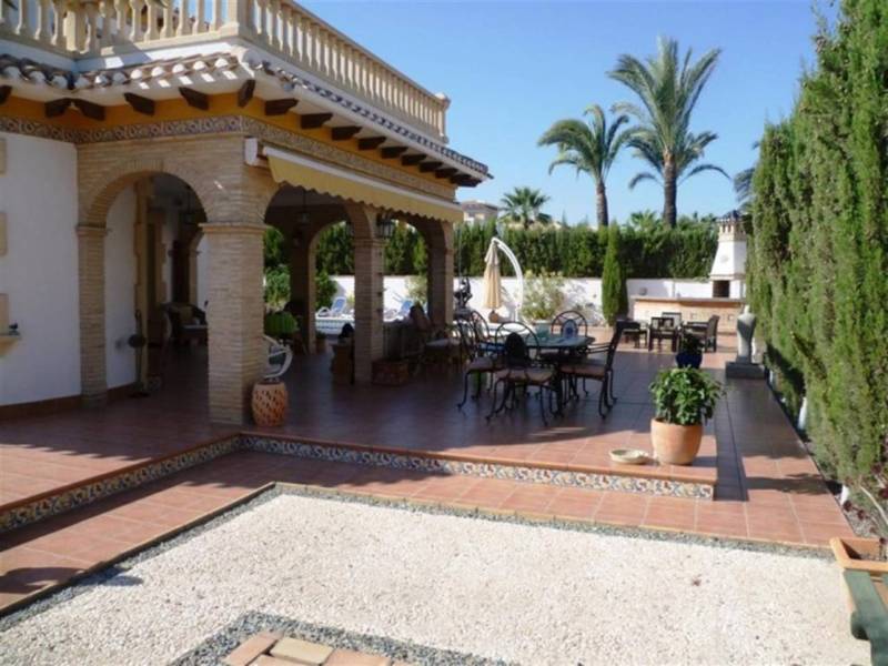 ST409: Villa zu verkaufen im Orihuela Costa, Alicante