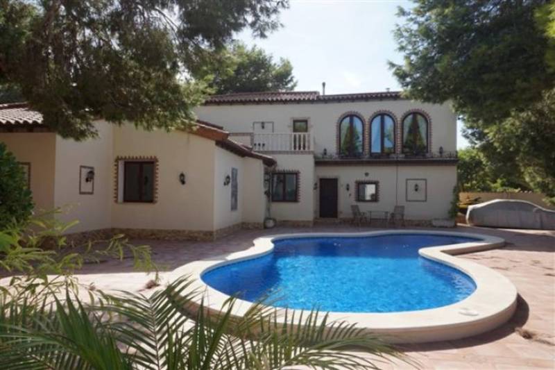 Villa for Sale in Torrevieja, Alicante