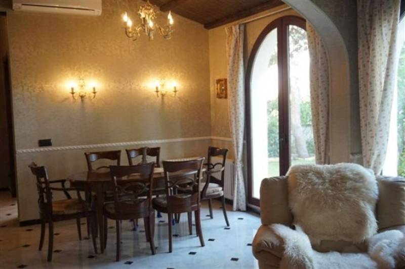ST459: Villa for Sale in Torrevieja, Alicante