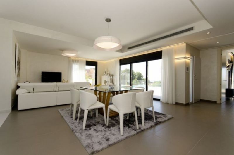 ST489: Villa for Sale in Orihuela Costa, Alicante