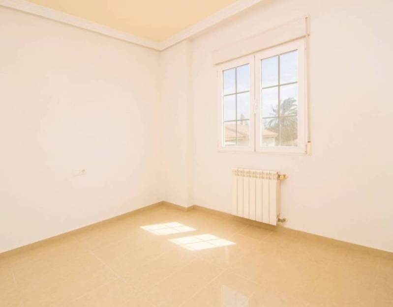 ST493: Villa à vendre dans Torrevieja, Alicante