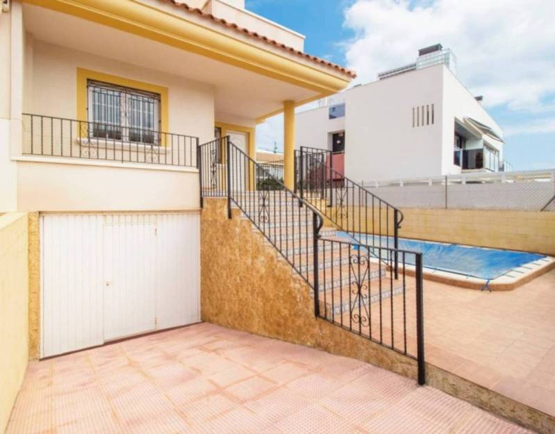 ST493: Villa à vendre dans Torrevieja, Alicante