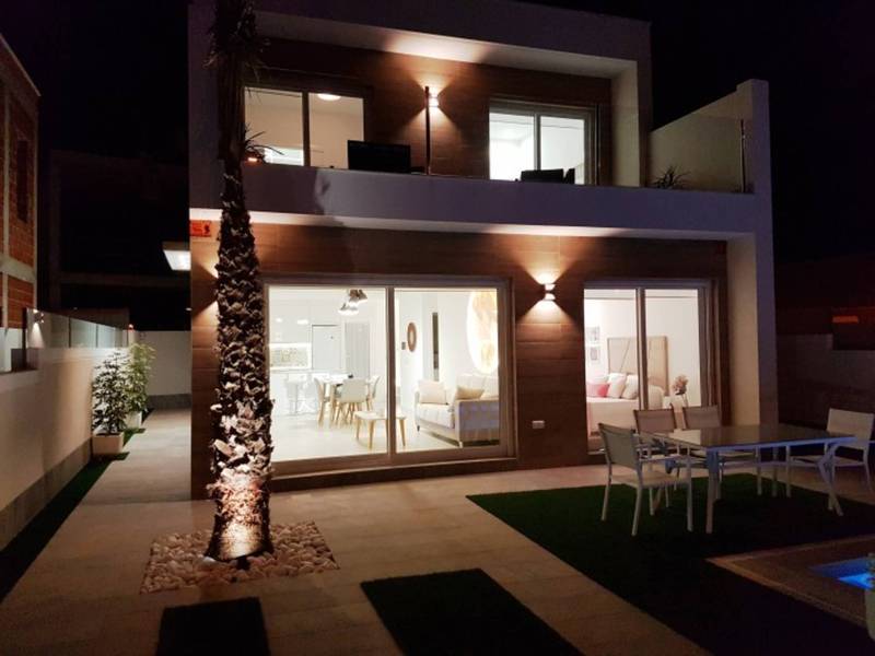 ST608: Villa zu verkaufen im Pilar De La Horadada, Alicante
