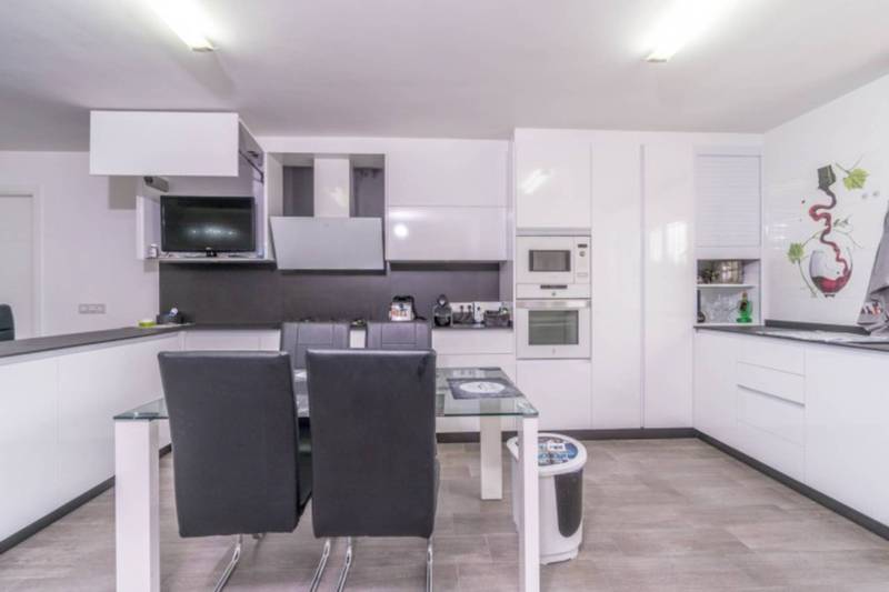 ST674: Villa à vendre dans Torrevieja, Alicante