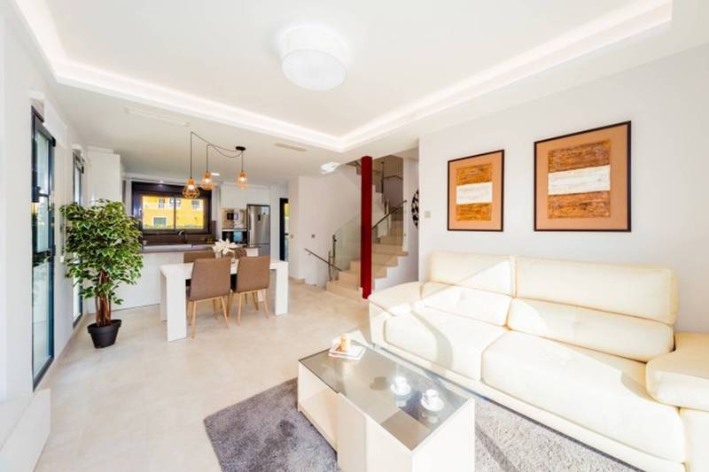 ST685: Villa te koop in Torrevieja, Alicante