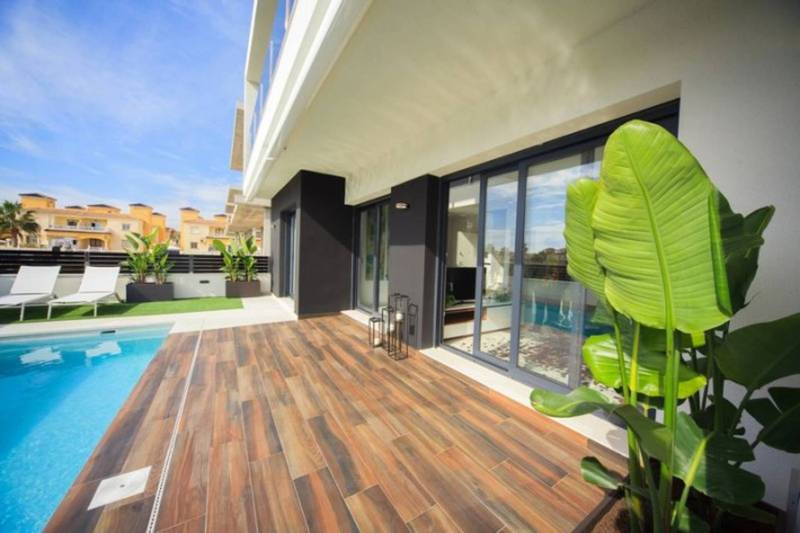 ST699: Villa for Sale in Orihuela Costa, Alicante