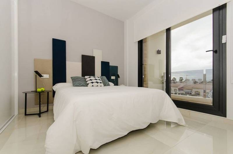 ST702: Villa for Sale in Torrevieja, Alicante