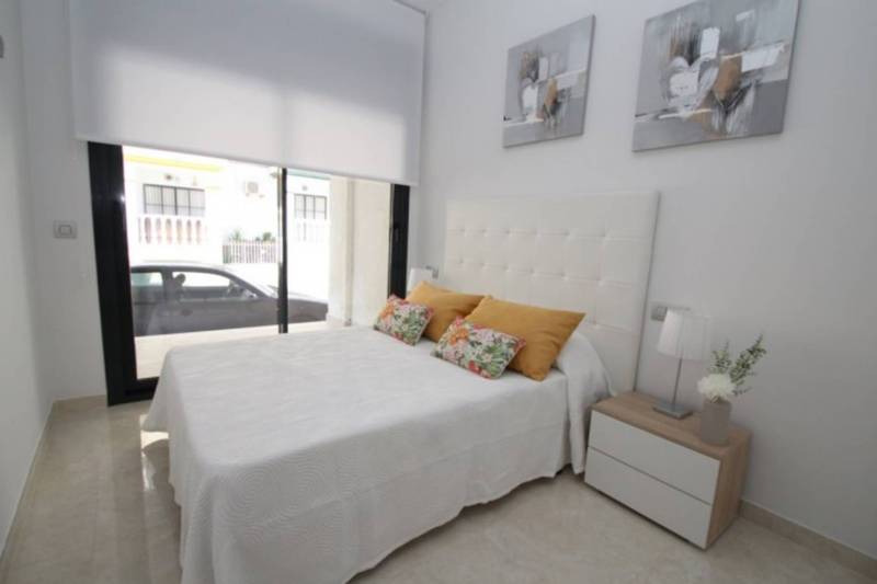 ST706: Apartment for Sale in Torrevieja, Alicante