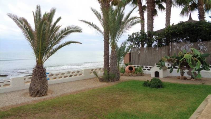 ST864: Villa en venta en Torrevieja, Alicante