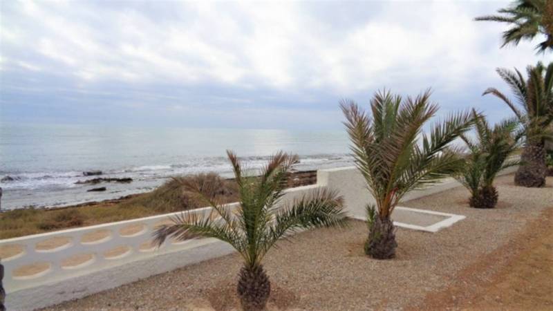 ST864: Villa en venta en Torrevieja, Alicante