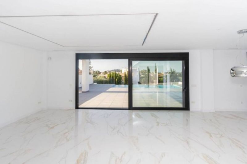 ST890: Villa à vendre dans Dénia, Alicante