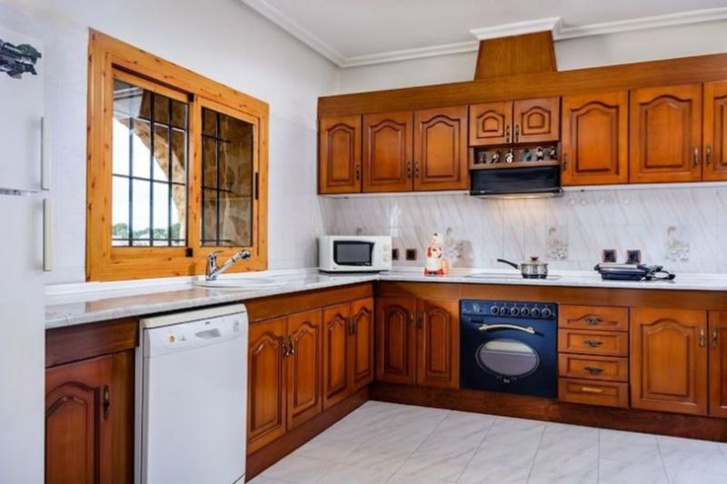 ST899: Villa à vendre dans Torrevieja, Alicante