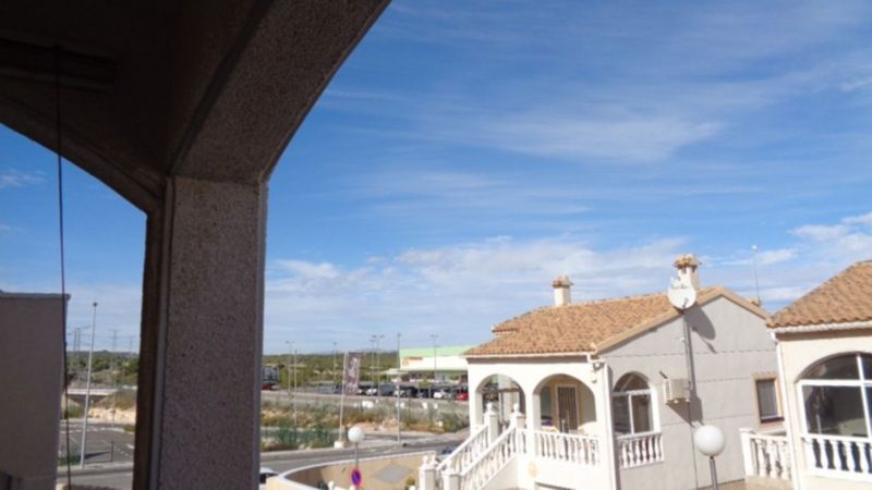 ST906: Villa for Sale in Torrevieja, Alicante
