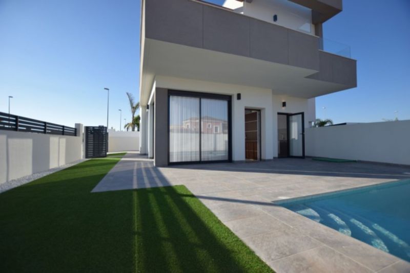 ST919: Villa for Sale in Los Montesinos, Alicante