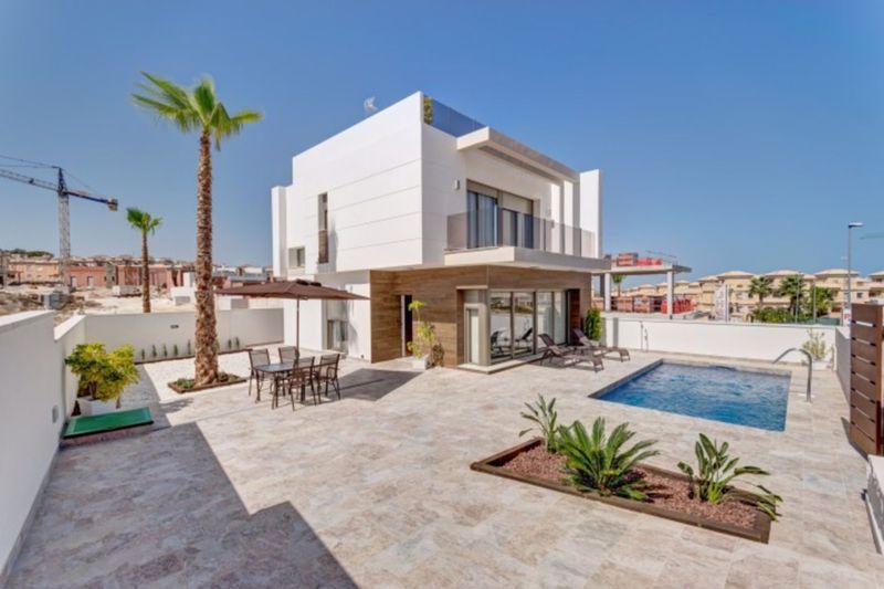 Villa te koop in Orihuela Costa, Alicante