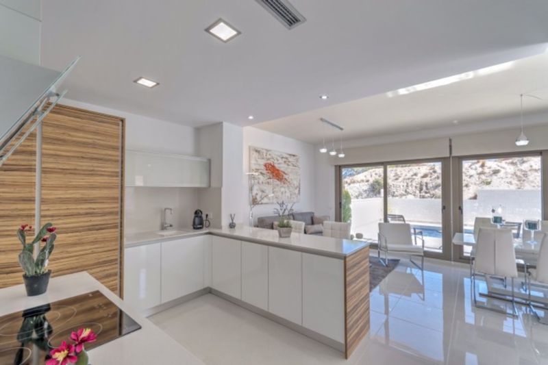 ST937: Villa for Sale in Orihuela Costa, Alicante