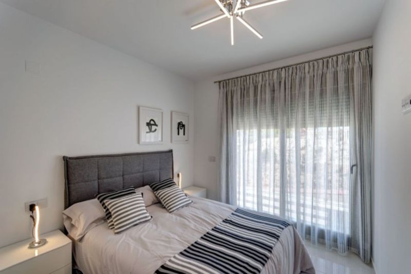 ST937: Villa for Sale in Orihuela Costa, Alicante