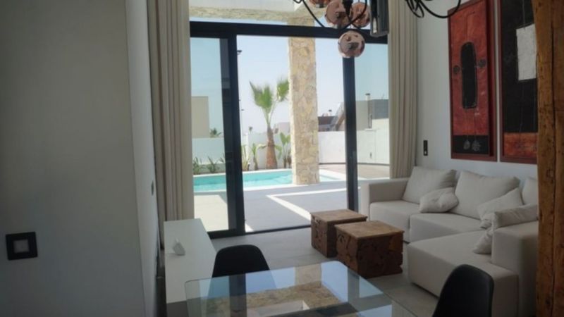 ST945: Villa à vendre dans Torrevieja, Alicante