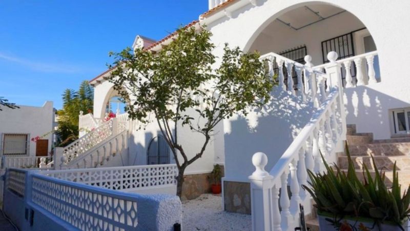 ST958: Villa à vendre dans San Miguel de Slinas , Alicante