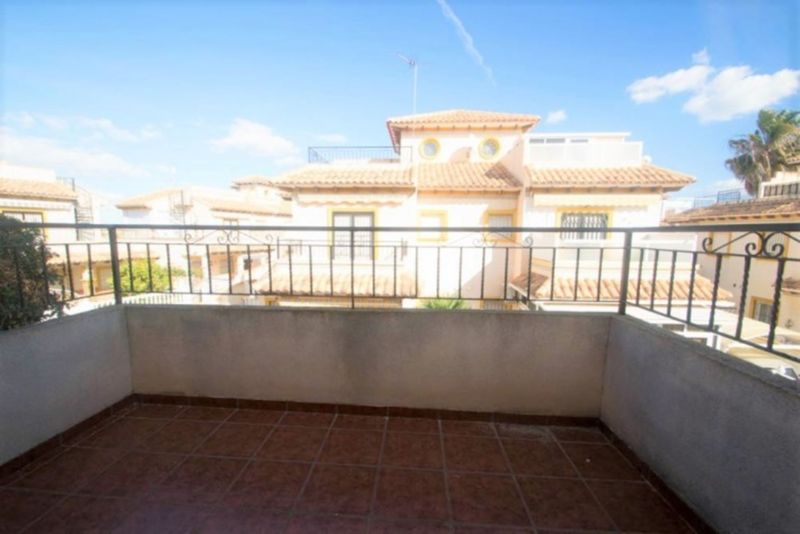 ST970: Tweezijdig te koop in Orihuela Costa, Alicante